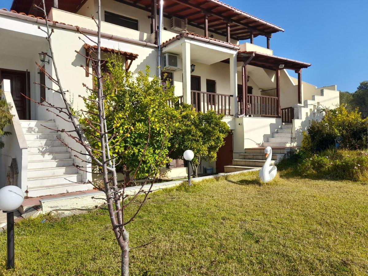 Apartments Giannis Metamorfosi  Exterior photo